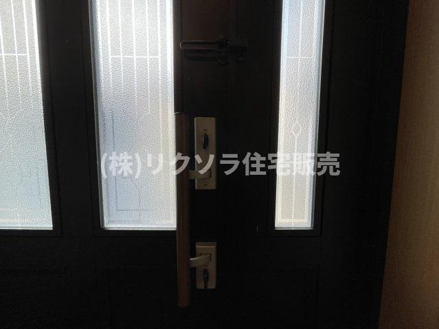 池田本町　中古一戸建ての防犯設備|ツーシリンダー錠
■物件内覧・資金計画相談・住宅ローン相談、リフォーム相談、お問合せ受付中■
※当日・翌日のご内覧、ご相談はお電話でのお問合せがスムーズです！