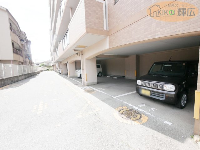 サクラメント東加古川　6階の駐車場