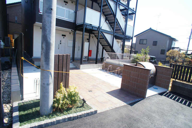 さいたま市南区太田窪２丁目の賃貸マンションのエントランス