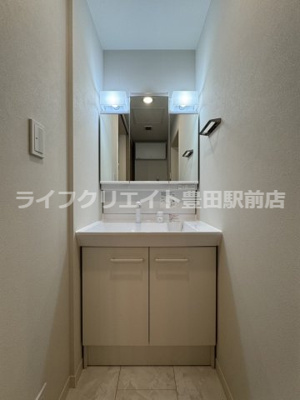 【独立洗面台】 | Ｆａｍｉｌｉｅ | ※室内写真は同ハウスメーカー施工イメージとなります。