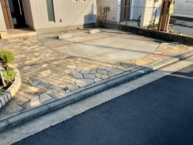 富士塚戸建の駐車場