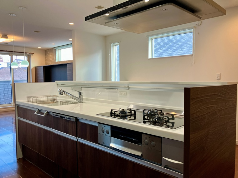 富士塚戸建のキッチン