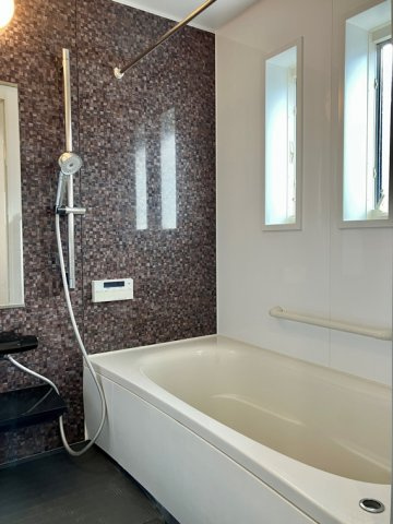 富士塚戸建の浴室