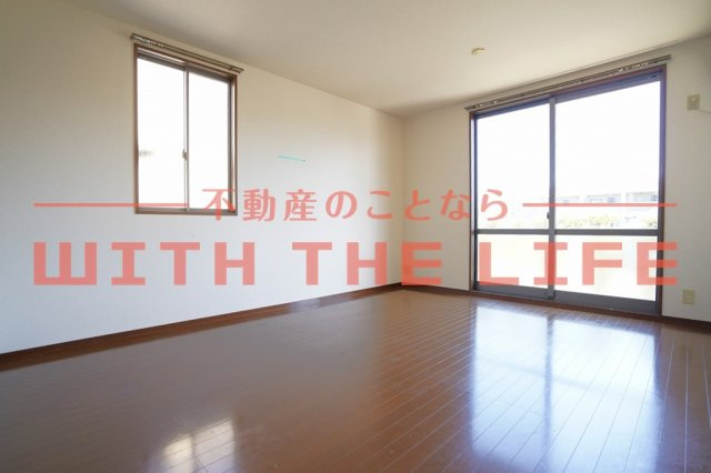 シャンティ小森野【キャッシュバック対象】の居間・リビング|こちらの居間で趣味の時間をお楽しみください