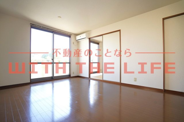 シャンティ小森野【キャッシュバック対象】の居間・リビング|ゆったりとしたリビングです