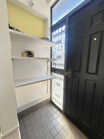 春日部市大場の一戸建ての玄関