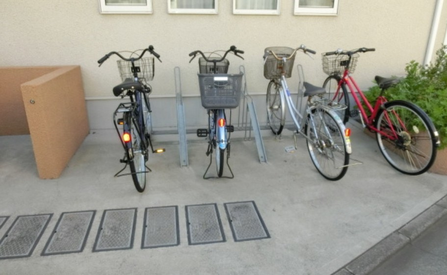 プレシャス　ジュノーのエントランス