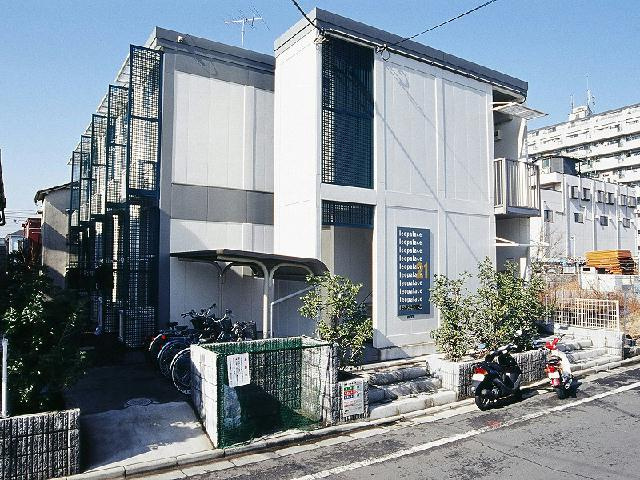 レオパレス富士の外観