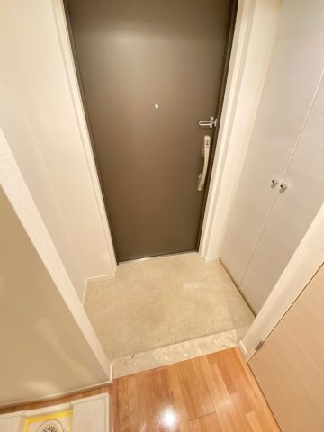 千葉ポートイーストの玄関|※反転タイプ