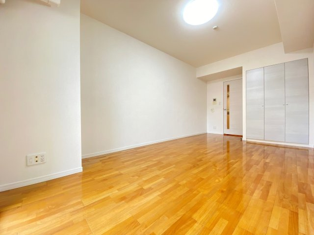 千葉ポートイーストの居間・リビング|※反転タイプ