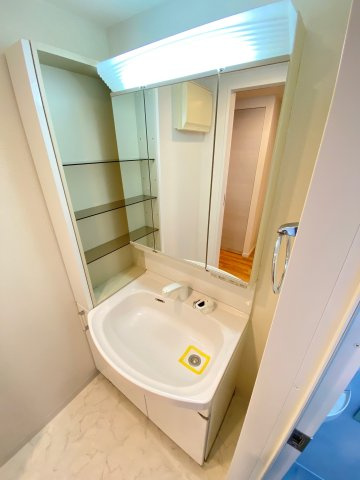 千葉ポートイーストの独立洗面台