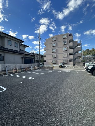 フェリーチェⅡ(フェリーチェツー)の駐車場