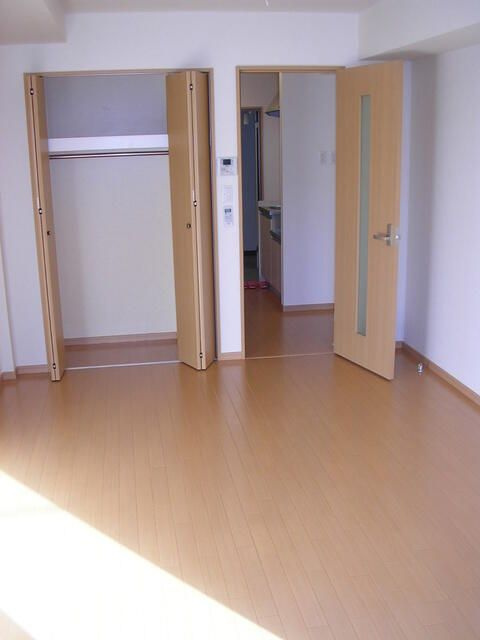 ユノス　ガーデンの寝室