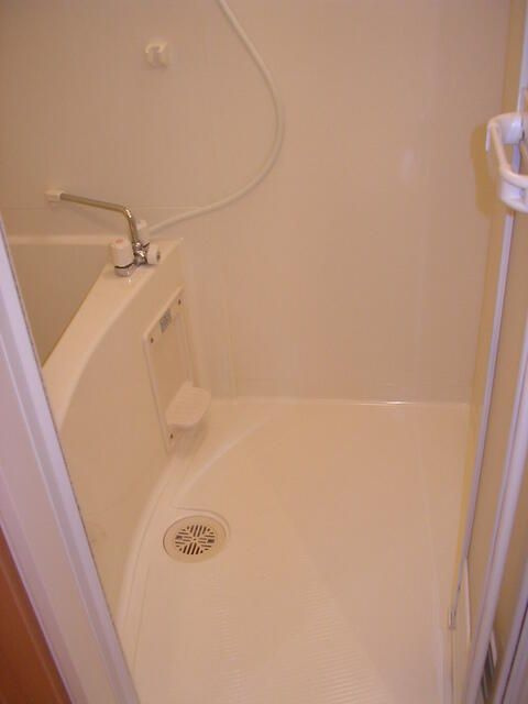 ユノス　ガーデンの浴室