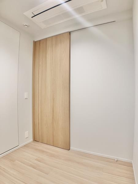 三田ガーデンヒルズ　サウスヒルの居間・リビング|こちらのリビングで趣味の時間をお楽しみください