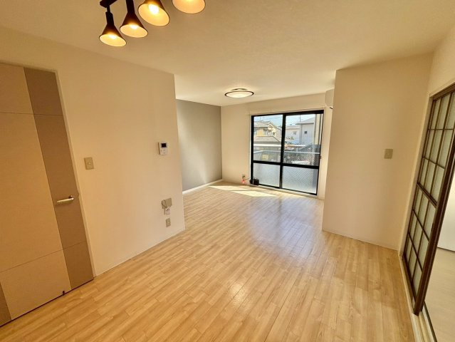 アルコ・ラ・カーサ町坪Ⅱの居間・リビング