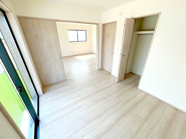 焼津市石津　新築住宅の洋室