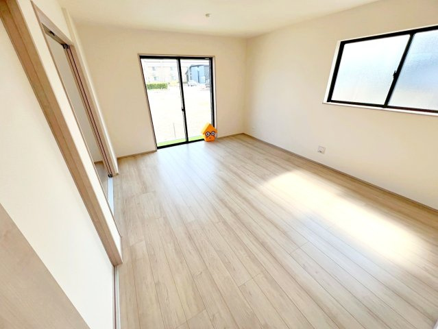 焼津市石津　新築住宅の居間・リビング