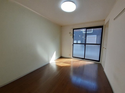 【内装】 | シャトレ湯川Ａ | 内装は落ち着いています