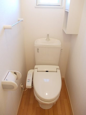 【トイレ】 | ジョイ・キープ・クニヤンⅡ | 落ち着いた色調のトイレです