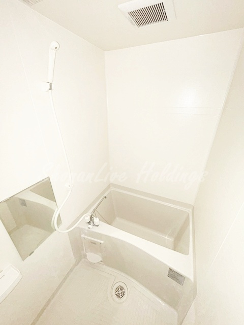 横浜市戸塚区戸塚町のアパートの浴室|清潔感のあるお風呂です♪