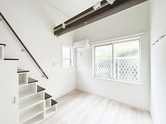 横浜市戸塚区戸塚町のアパートの居間・リビング|使いやすいリビングになります♪