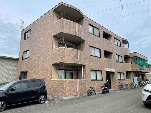 イーストコート