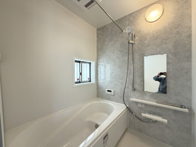 【浴室】 | 読谷村喜名Ⅱ（全11棟）D号棟 | D号棟　浴室換気乾燥機付き♪