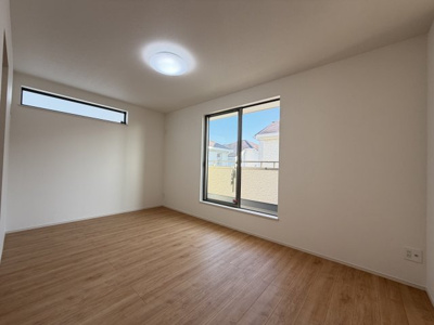 【洋室】 | 読谷村喜名Ⅱ（全11棟）D号棟 | D号棟　洋室7.5帖＋WIC付き♪