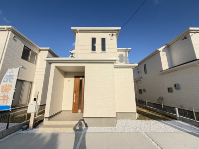 【外観】 | 読谷村喜名Ⅱ（全11棟）D号棟 | D号棟　並列駐車3台完備♪