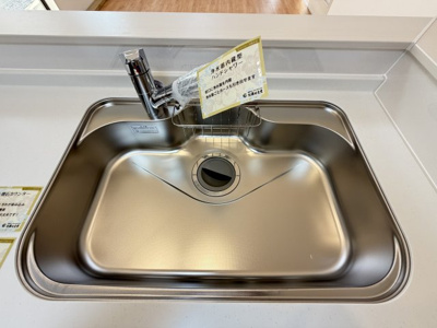 【キッチン】 | 読谷村喜名Ⅱ（全11棟）D号棟 | D号棟　浄水器付き♪