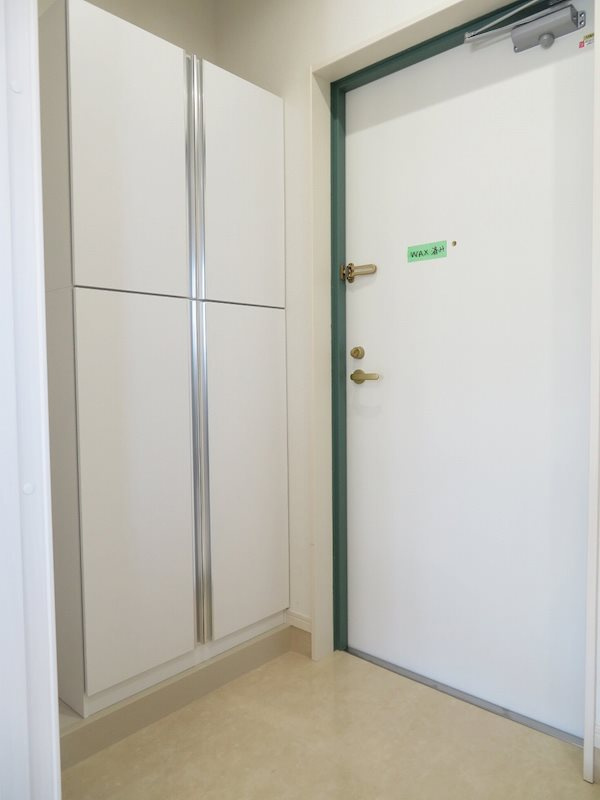 ロイヤル東日暮里1の玄関