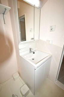 【独立洗面台】 | K-UCHIDA | 洗面独立で朝の準備もバッチリ。