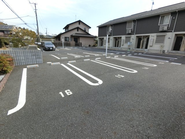 D・ルチアの駐車場