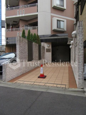 【エントランス】 | アークプラザ荒川公園 | エントランス前