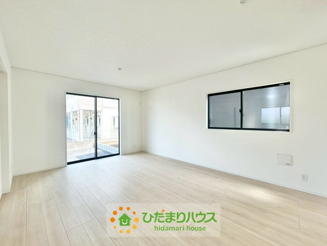 加須市南町第3　新築一戸建て　01　クレイドルガーデンの居間・リビング