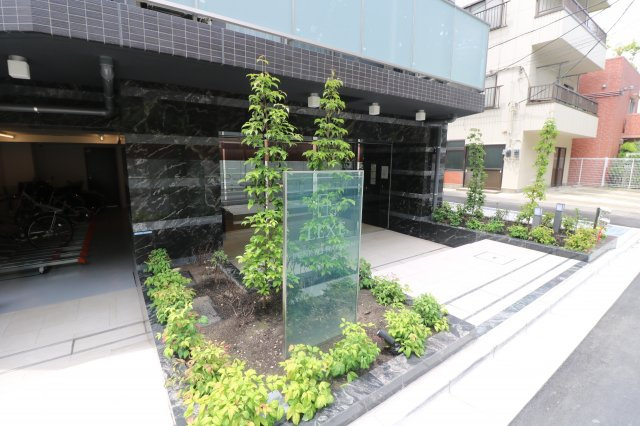 【エントランス】