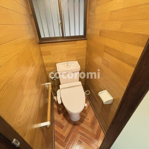 対馬江西町戸建のトイレ