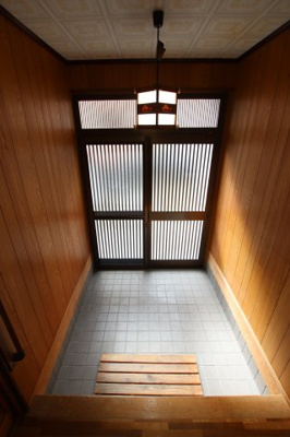 【玄関】 | 河内長野市北青葉台貸家