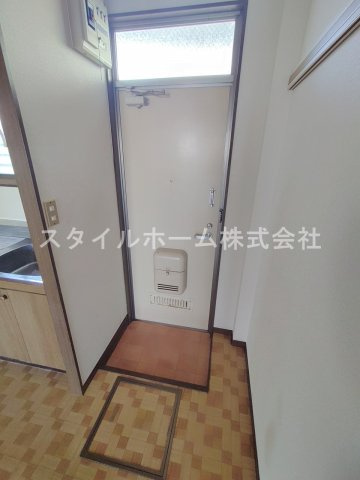 コスモハイツデューンの玄関|別部屋写真です。