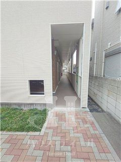 【エントランス】 | ユートピーメゾン | 落ち着いたエントランスです