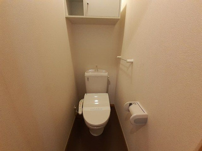 【トイレ】 | ユートピーメゾン | 落ち着いた色調のトイレです