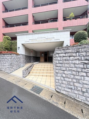 ファーネストヒルズ高宮インテルノのエントランス