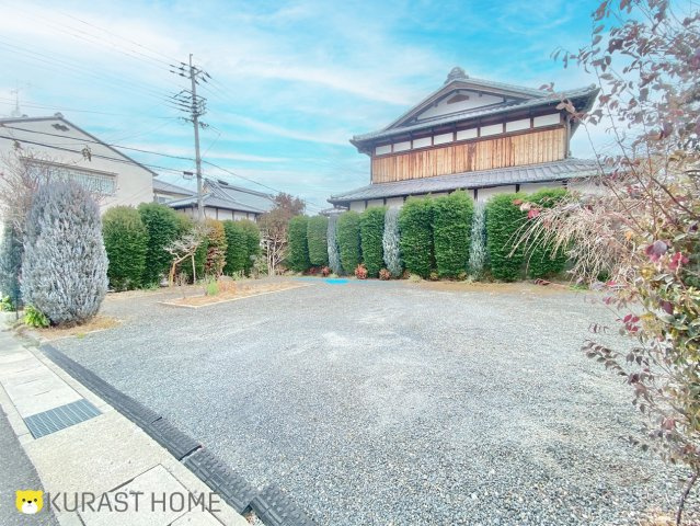京都市伏見区羽束師古川町　新築戸建の前面道路含む現地写真