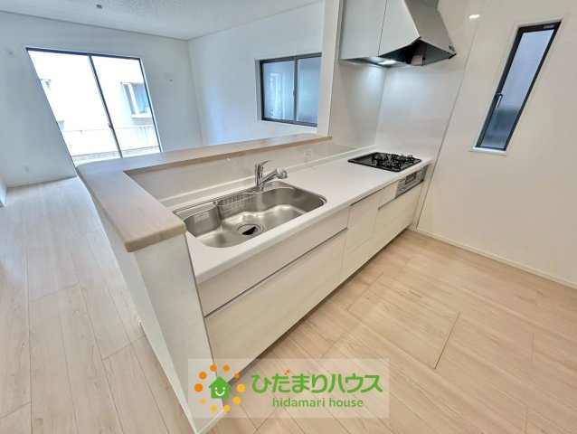 加須市南町第3　新築一戸建て　02　クレイドルガーデンのキッチン