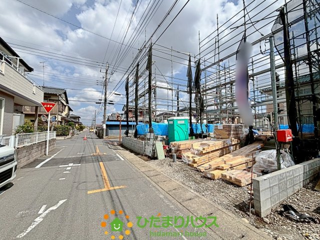 加須市南町第3　新築一戸建て　02　クレイドルガーデンの前面道路含む現地写真|2026/02/20　撮影