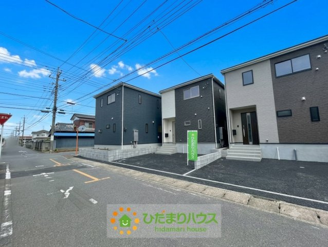 加須市南町第3　新築一戸建て　02　クレイドルガーデンの前面道路含む現地写真