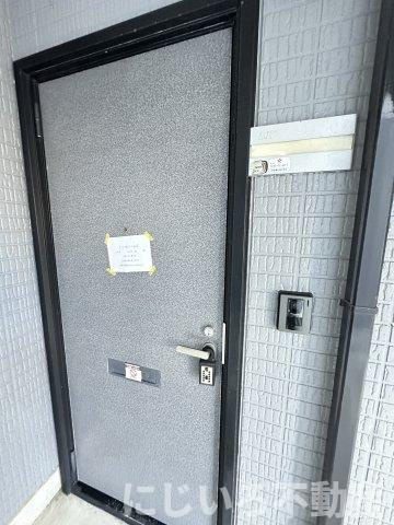 フレグランスAPの玄関