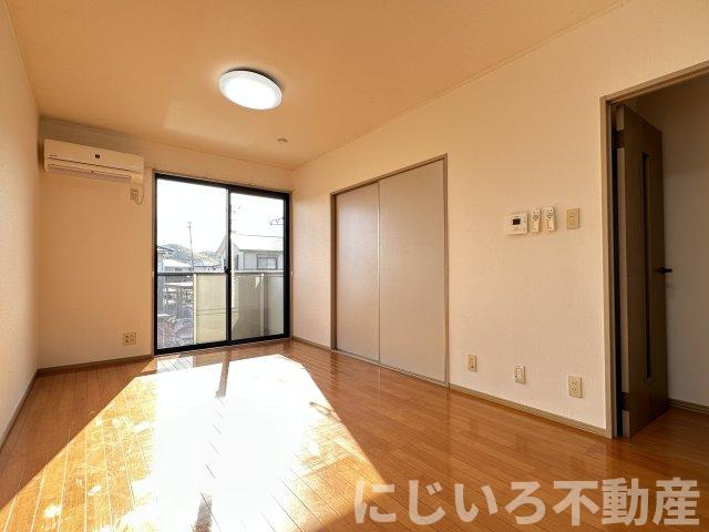 ハイツ曙Ⅱの居間・リビング