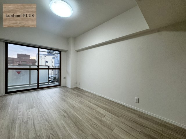 クローバーハイツ森小路3号棟の洋室